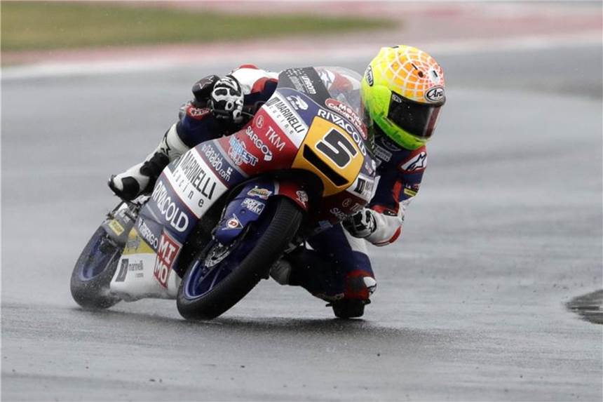 Fenati bringt Konkurrent bewusst in Lebensgefahr Romano Fenati griff seinem Konkurrenten in die Vorderradbremse. Foto: Antonio Calanni/AP