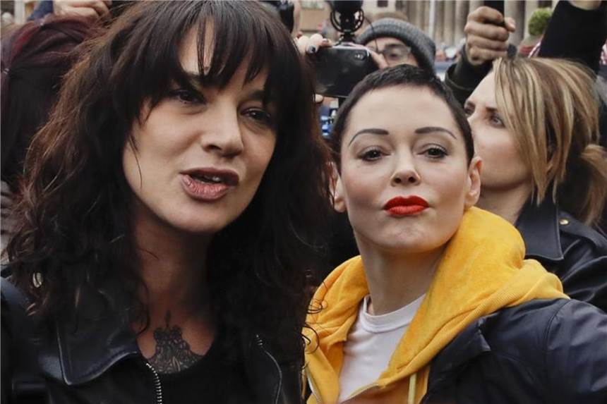 Rose McGowan schreibt offenen Brief an Asia Argento Rose McGowan an Asia Argento (l): „Tu das Richtige“. Foto: Alessandra Tarantino/AP