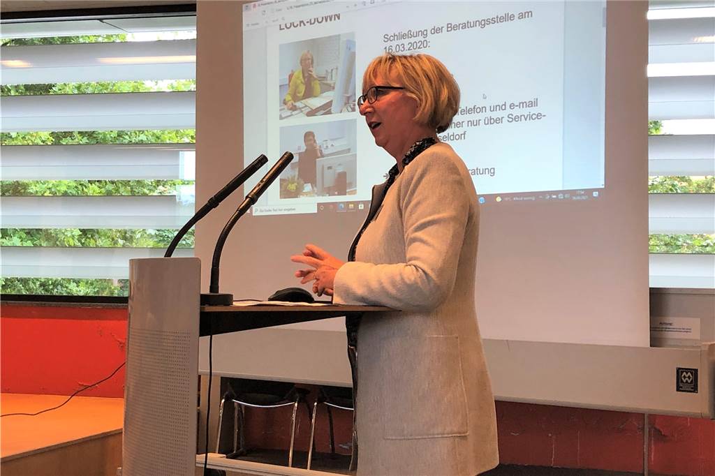 Auf dieses Schreiben sollten Sie nie antworten – erst recht nicht zahlen Rose Sommer stellte kürzlich erst dem Betriebsausschuss 2 die Arbeit der Verbraucherzentrale in Zeiten von Corona vor.