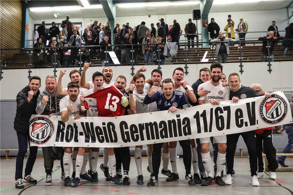 Das sind die (fiktiven) Wettquoten auf den Titelgewinner der Hallenfußball-Stadtmeisterschaft Rot-Weiß Germania.