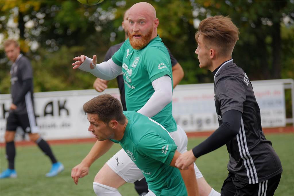 Nach nur vier Spielen: Trainer-Duo überzeugt für die neue Saison Routinier im Einsatz: Welf-Alexander Wemmer fungiert seit Sommer als Spielertrainer des A-Ligisten.