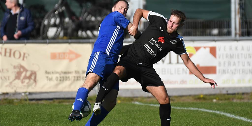 Zweiter Sieg im zweiten Topspiel - VfB Habinghorst verteidigt Tabellenspitze Rpbin Jasik (l) und der VfB Habinghorst rangen den SV Holsterhausen im Topspiel der Kreisliga A nieder.
