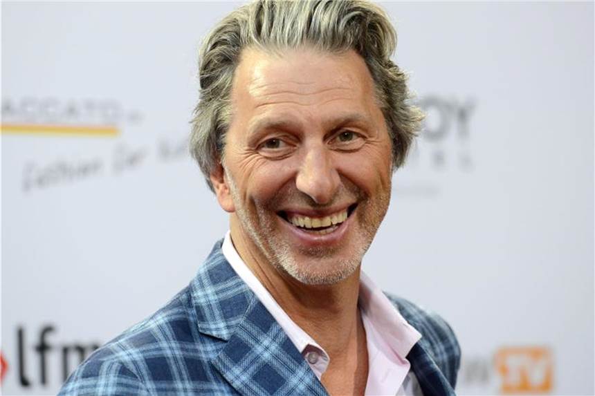 Rufus Beck liest zum „Harry Potter“-Jubiläum Rufus Beck kehrt auf drei Lesungen zurück in die Hogwarts-Schule für Hexerei und Zauberei. Foto: Caroline Seidel