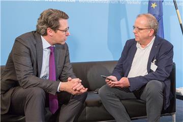 Ruhr-Nachrichten-Redakteur Ulrich Breulmann im Interview mit Bundesverkehrsminsiter Andreas Scheuer.