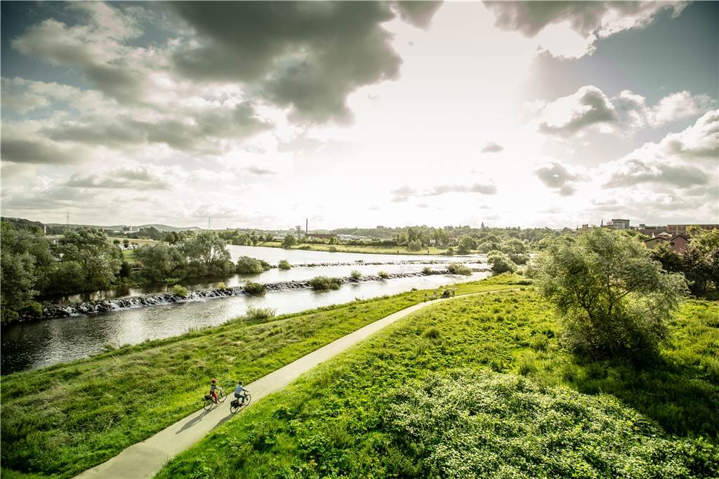 Wanderlust - Fünf grüne Wanderwege im Ruhrgebiet Ruhrtal bei Hattingen.