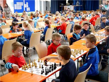 Rund 100 Teilnehmer gingen bei den Schach-Kreismeisterschaften der Grundschulen in Raesfeld an den Start.