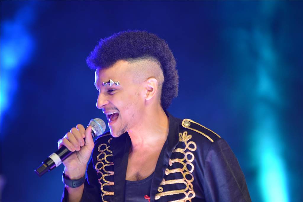 xxx Rund 1000 Gäste feierten ausgelassen bei der diesjährigen 23. Aids-Gala „Tanz unterm Regenbogen“ in der Europahalle in Castrop-Rauxel.