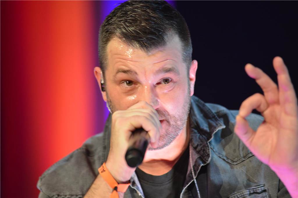 xxx Rund 1000 Gäste feierten ausgelassen bei der diesjährigen 23. Aids-Gala „Tanz unterm Regenbogen“ in der Europahalle in Castrop-Rauxel.