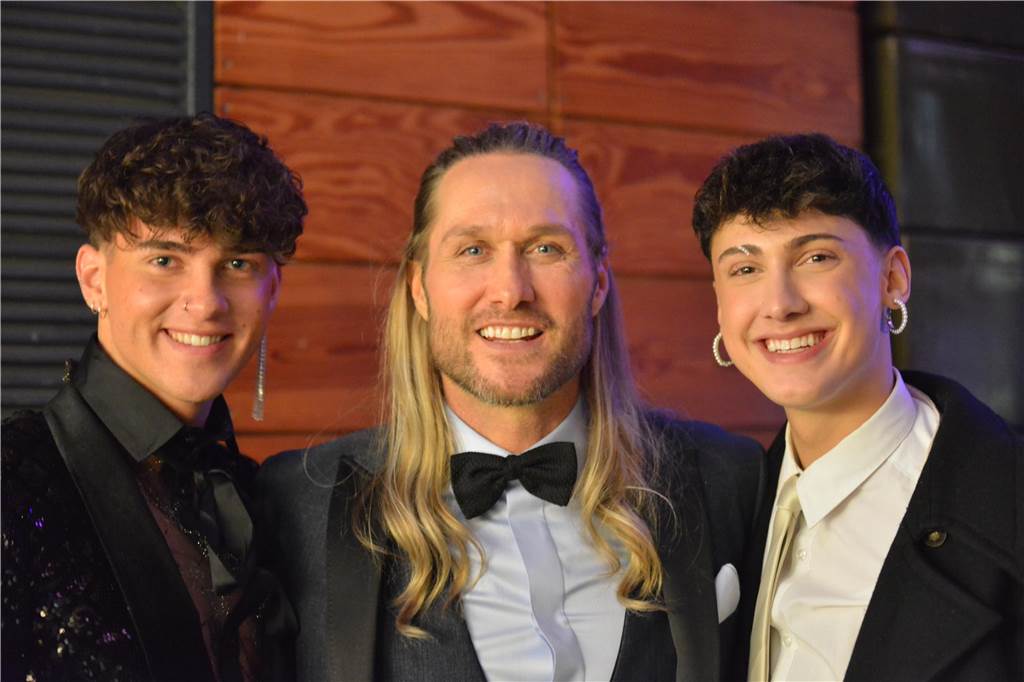 xxx Rund 1000 Gäste feierten ausgelassen bei der diesjährigen 23. Aids-Gala „Tanz unterm Regenbogen“ in der Europahalle in Castrop-Rauxel.