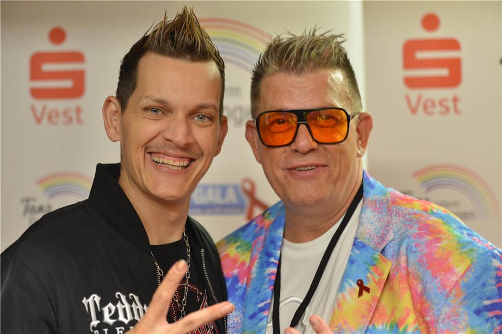 xxx Rund 1000 Gäste feierten ausgelassen bei der diesjährigen 23. Aids-Gala „Tanz unterm Regenbogen“ in der Europahalle in Castrop-Rauxel.