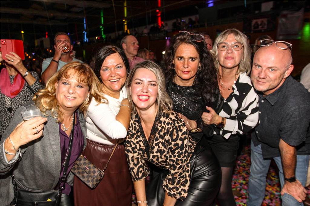 Viele Gäste feierten bei der 24. Aids-Gala in der Europahalle Castrop-Rauxel.