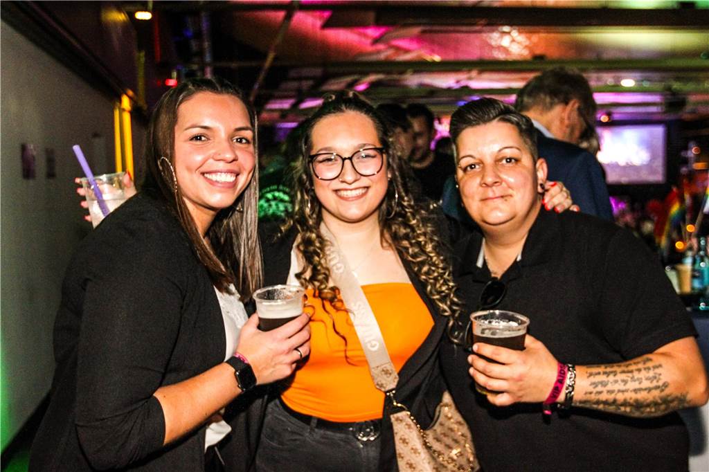 Viele Gäste feierten bei der 24. Aids-Gala in der Europahalle Castrop-Rauxel.