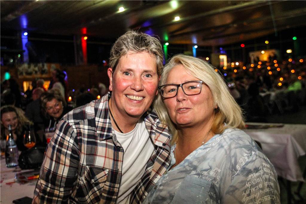 Viele Gäste feierten bei der 24. Aids-Gala in der Europahalle Castrop-Rauxel.