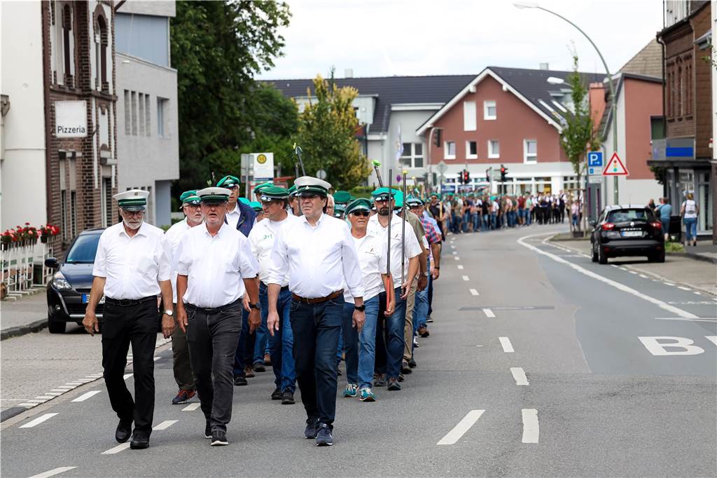 Rund 1.000 Schützen übten das Marschieren.