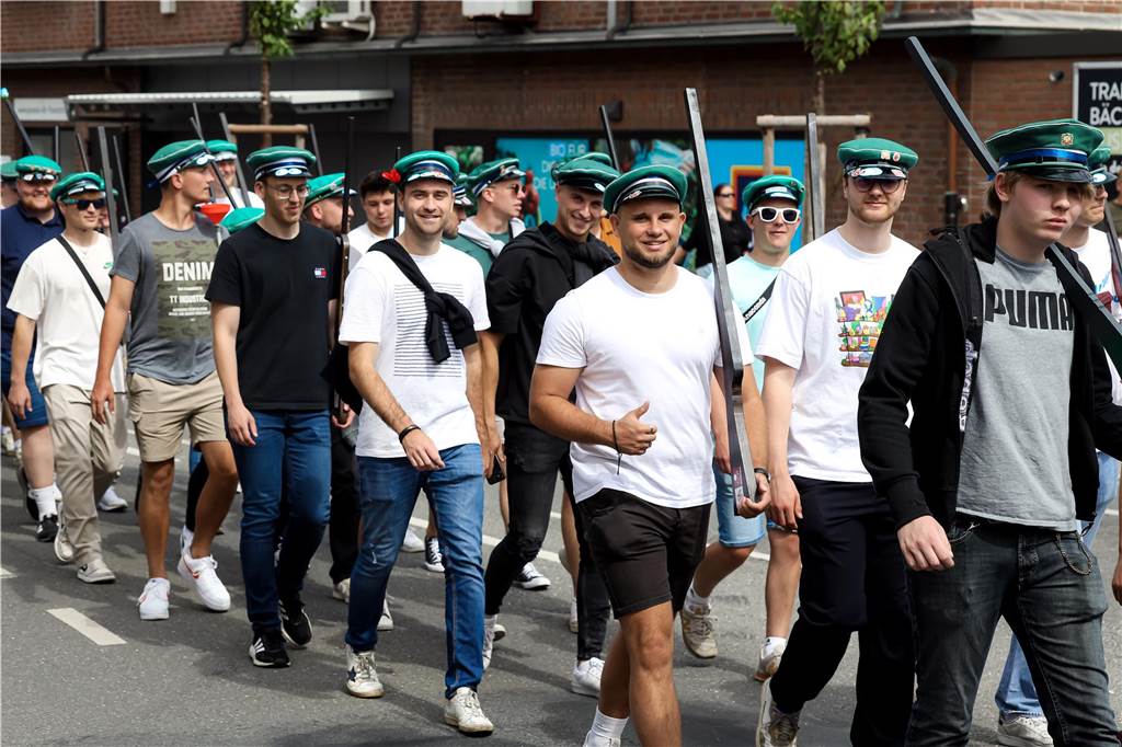 Rund 1.000 Schützen übten das Marschieren.