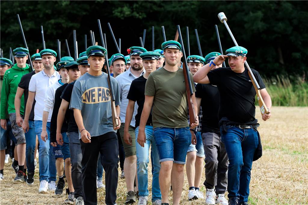 Rund 1.000 Schützen übten das Marschieren.