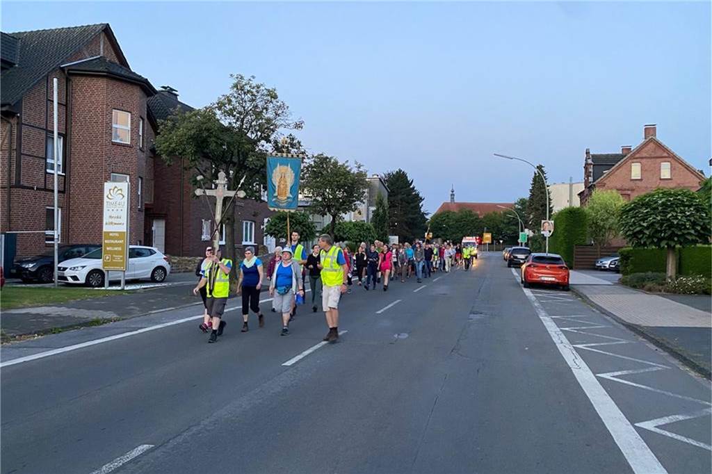 Rund 110 Pilger nehmen an der Wallfahrt von Werne nach Werl teil Rund 110 Pilger nahmen in diesem Jahr an der Wallfahrt nach Werl teil.