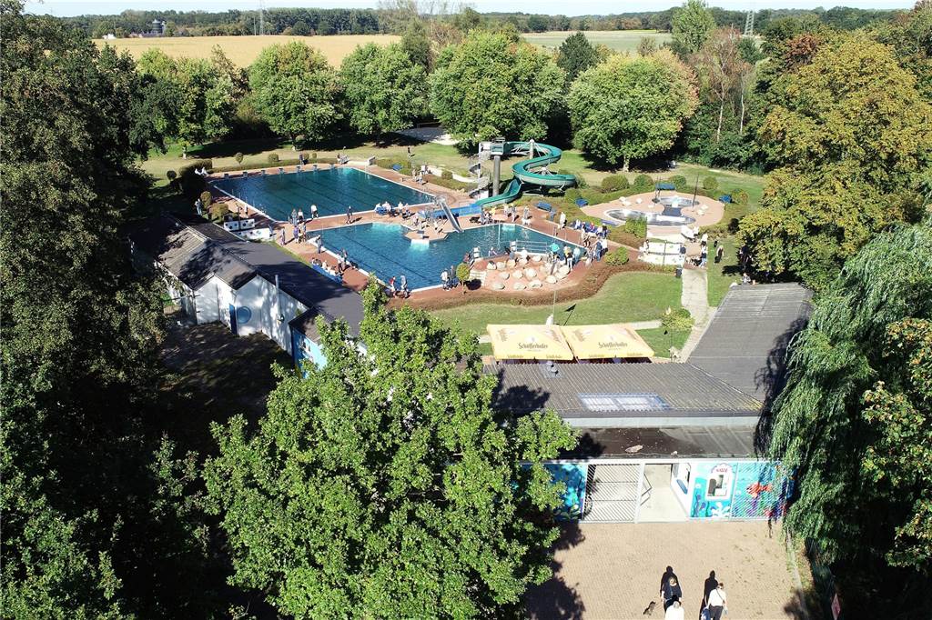 Selmer Freibad: Ausweitung der Nutzungszeiten hängt an Berlin Rund 20.000 Besucher kamen in der Saison 2022 ins Bürgerfreibad Selm.