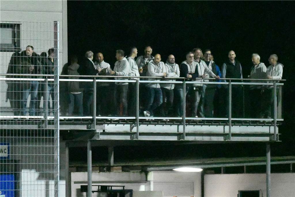 FC Frohlinde dreht das Derby gegen Spvg Schwerin und lässt Brandheide feiern Rund 300 Zuschauer waren beim Derby.