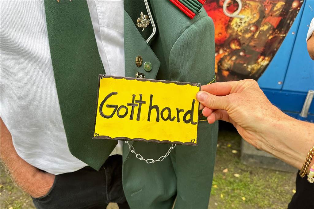 Viele Fotos Sommer-Schützenfest Stockum: Langer und fröhlicher Festtag - Christoph Frie siegt Rund 500 Gäste waren zum Sommer-Schützenfest nach Stockum gekommen. Christoph Frie machte sich am Abend zum neuen Sommerkönig.