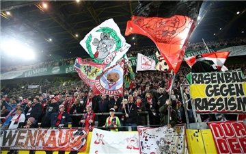 Rund 8500 Leipzig-Fans haben ihre Mannschaft nach Dortmund begleitet.