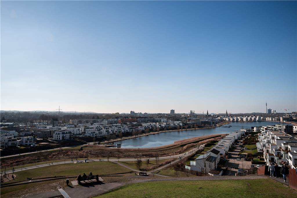 Phoenix-See: Anwohner sind von See-Tourismus genervt und fordern Hilfe Rund um den Phoenix-See gibt es zum Leidwesen der Anwohner vor allem an sonnigen Wochenenden eine Menge Verkehr.