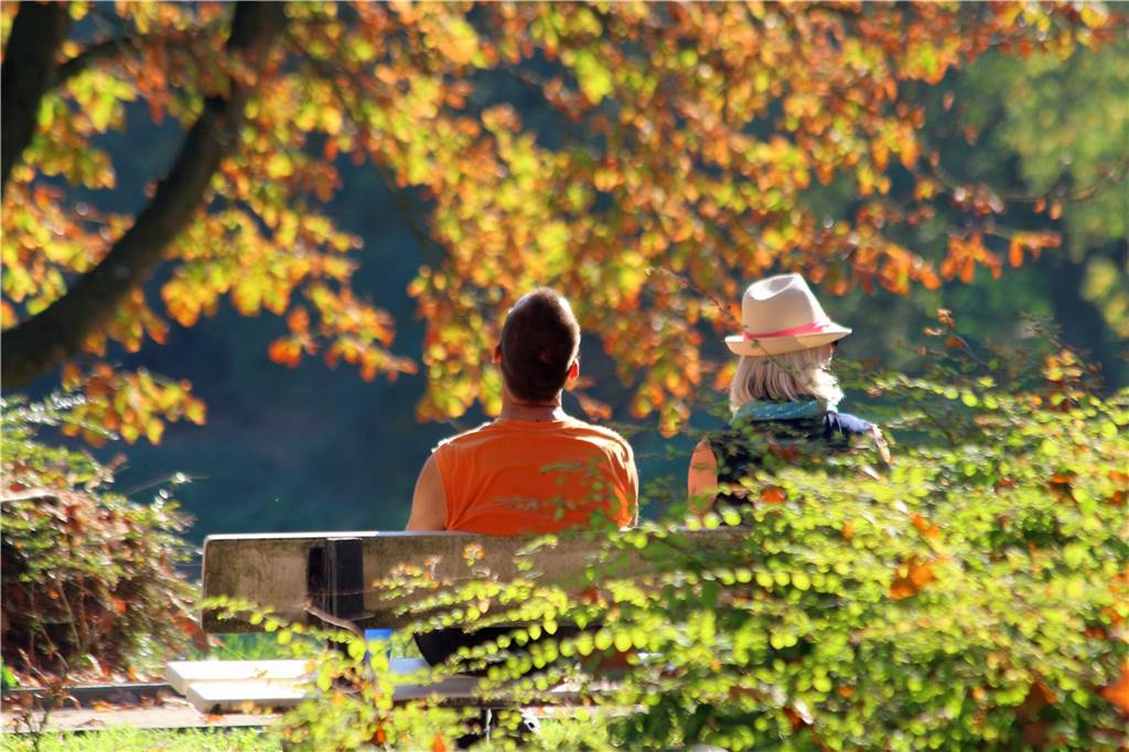 Picknicken, Kochen, Wandern: Ideen für das erste Date im Corona-Lockdown Rund um den Stadtpark und die Saline gibt es schöne Ecken zum Ausruhen und Plauschen.