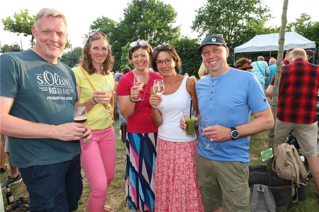 Summer Specials Olfen 2023: Viele Bilder vom Sommerabend in Vinnum Rundum wohl fühlten sich die Besucher beim dritten Teil der Summer Specials Vinnum