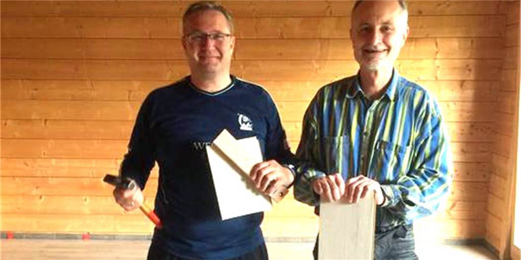 Seestadthalle: Sportvereine weichen sogar ins Gildehaus der Schützen aus ATV Vorstand verlegt Boden in Sauna am Aquarell Haltern