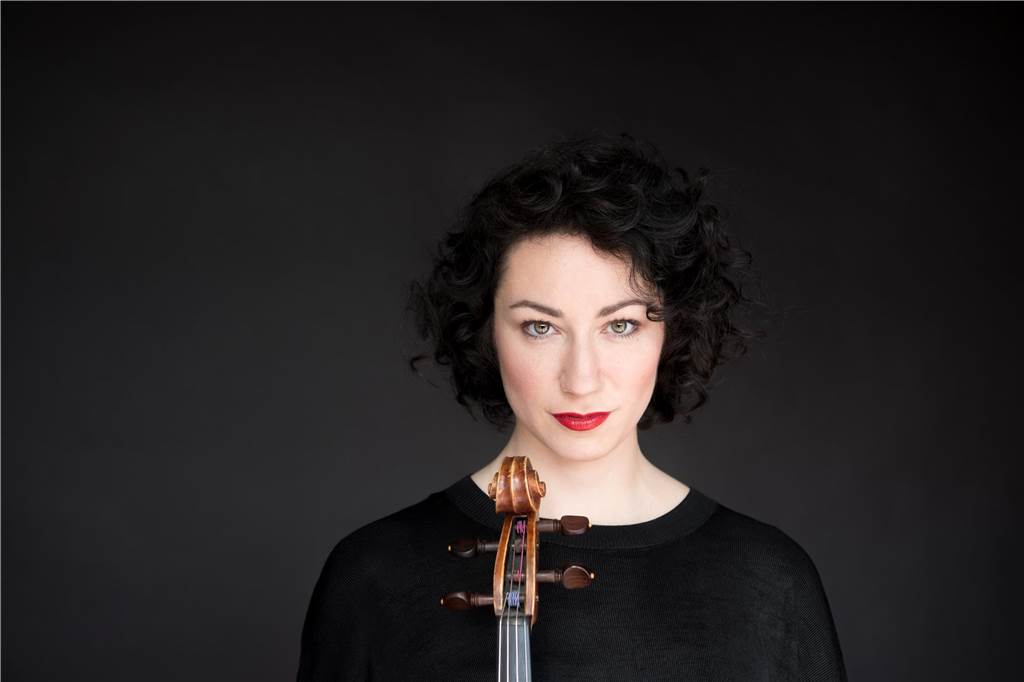 Musikerin gibt Solo-Konzert auf illegal entsorgten Gartenabfällen Ruth Kemna ist in Haltern geboren. Inzwischen lebt die Musikerin in Italien.