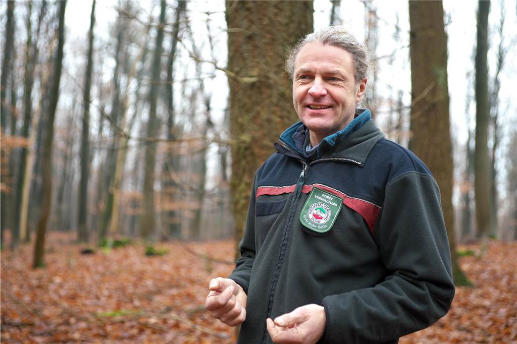 Feuerwachtürme wegen Waldbrandgefahr bereits besetzt RVR-Revierförster Harald Klingebiel weist auf die aktuelle Waldbrandgefahr wegen der Trockenheit hin.