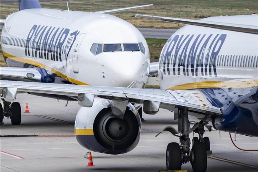 Anleger wählen Ryanair-Führungsspitze wieder Ryanair liegt europaweit mit Piloten und Flugbegleitern im Streit über Löhne und Arbeitsbedingungen. Foto: Marcel Kusch