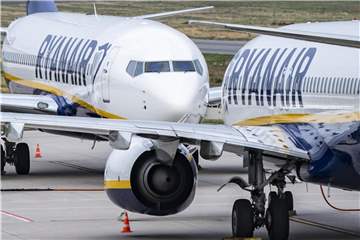 Ryanair liegt europaweit mit Piloten und Flugbegleitern im Streit über Löhne und Arbeitsbedingungen. Foto: Marcel Kusch