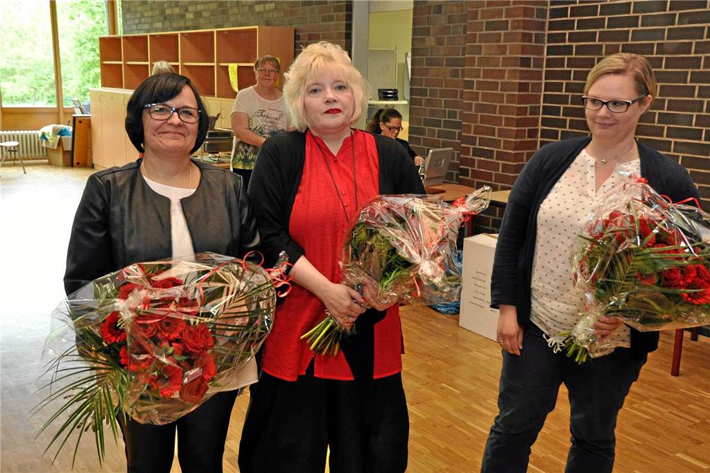 Lind als Kämmerer in Herten gestartet: CDU-Mann nahm eine SPD-Kollegin mit Sabine Seibel (M.) arbeitet nun mit Lind im Hertener Rathaus. Hier bei einem SPD-Parteitag mit Sylvia Dammann (l.) und Christina Pelzing.