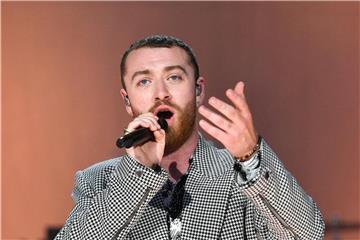 Sänger Sam Smith ist kleidungstechnisch flexibel. Foto: Ben Birchall