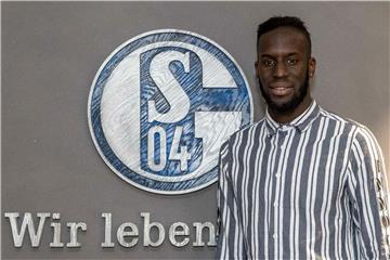Salif Sane trägt ab der kommenden Saison das Trikot des FC Schalke 04.