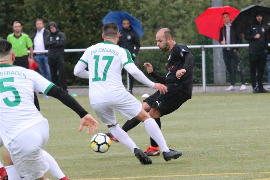 Transfer-Coup in Sicht? Ex-BVB-Profi besucht Testspiel des Königsborner SV Salvatore Gambino spielte 2019 noch mit Westfalia Rhynern im Kreispokal beim SuS Oberaden.