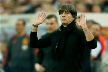 Sammelt wichtige Erkenntnisse: Bundestrainer Joachim Löw.