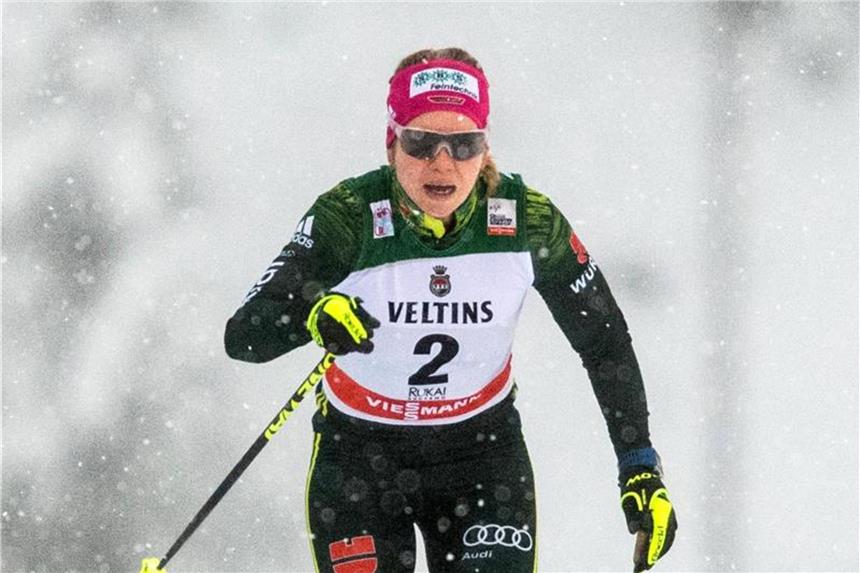 Nur DSV-Damen jubeln beim Tour-de-Ski-Start Sandra Ringwald war im Finale nach einem Sturz ohne Chance. Foto: Petter Arvidson