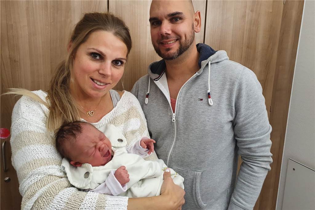 Das waren die Aufsehen erregendsten Geschichten aus Werne im Jahr 2022 Sandra und Hendrik Post mit Töchterchen Mariella.