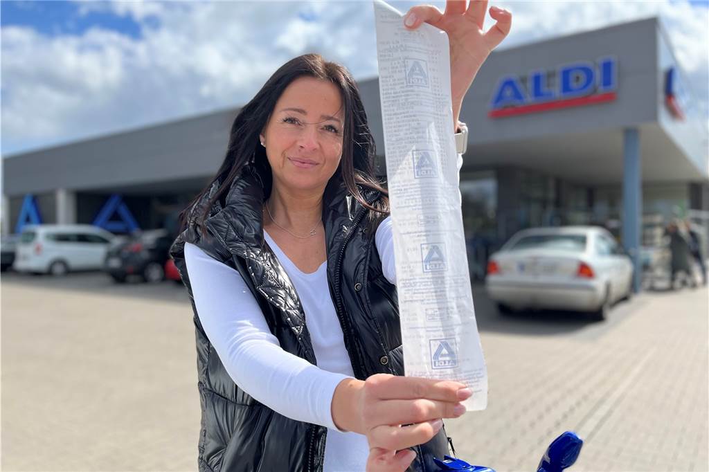 Preise explodieren: Gleiche Produkte sind deutlich teurer als vor sechs Monaten Sandra Westerholt hat für uns im April einen alten Kassenbon aus 2018 nachgekauft. Schon damals war der Preisanstieg deutlich spürbar.