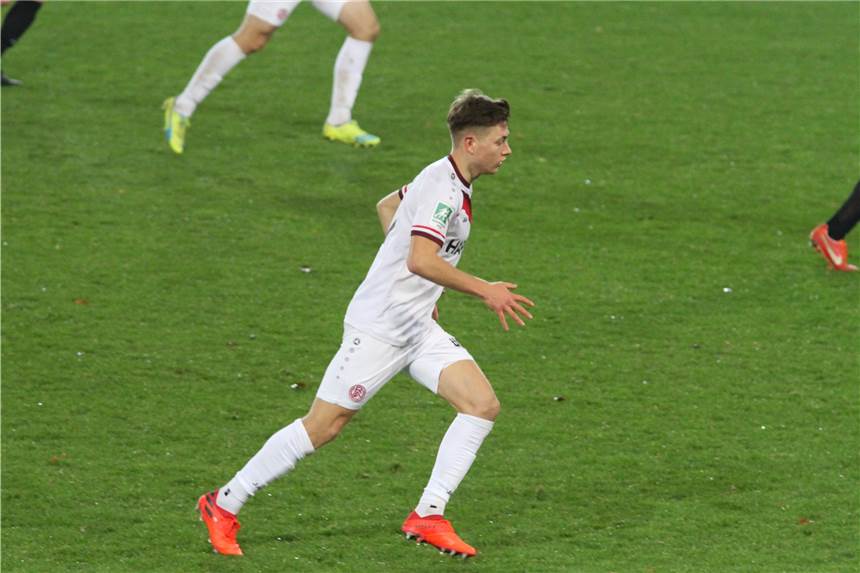 Drei Lüner mittendrin: RW Essen schlägt Wuppertaler SV und hat Drittliga-Aufstieg vor Augen Sandro Plechaty und Rot-Weiss Essen behielten im Spitzenspiel der Regionalliga die Oberhand.