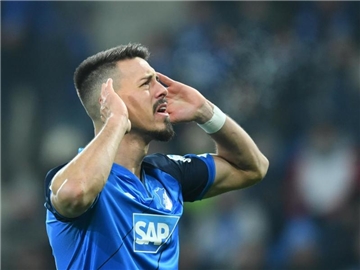Sandro Wagner soll auf dem Einkaufszettel englischer Clubs stehen. Foto: Uwe Anspach