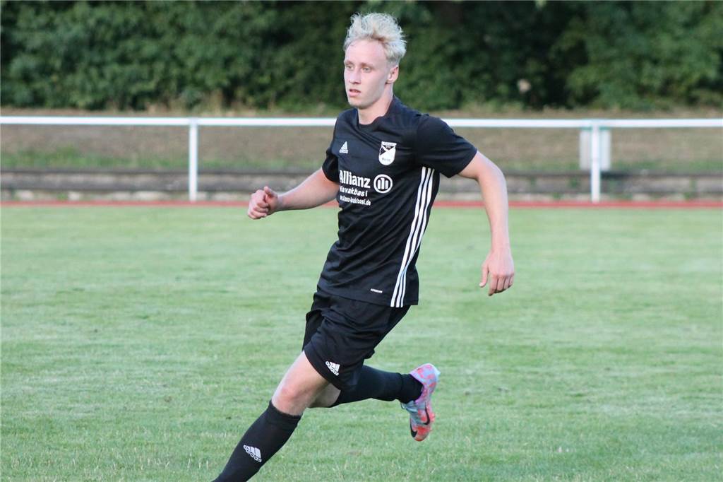 Neuzugang mit Torpremiere für Eintracht Werne: Distanzschütze mit „guter Ausbildung“ Santino Benning kommt aus Heessen und soll bei der Eintracht für Schwung in der Offensive sorgen.
