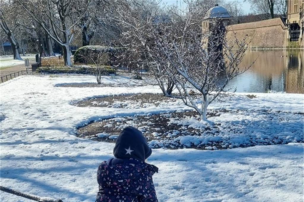 Sarah Dücker besuchte bei schönstem Sonnenschein den Ahauser Schlossgarten.