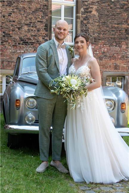 Beim griechischen Sommerfest lernten sich Sarah und Pascal Prediger kennen Sarah (geborene Schweiger) und Pascal Prediger haben geheiratet. Zur Hochzeit wurden sie in einem edlen Rolls-Royce-Oldtimer chauffiert.