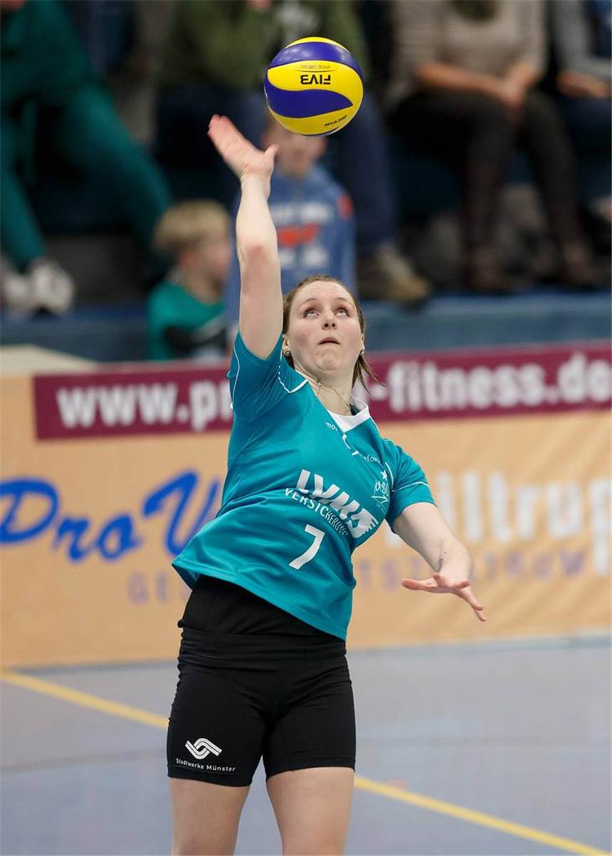 Petrausch bleibt USC treu Sarah Petrausch spielt mit ihrem USC an Doppelspieltagen gegen die beiden Berliner Klubs.