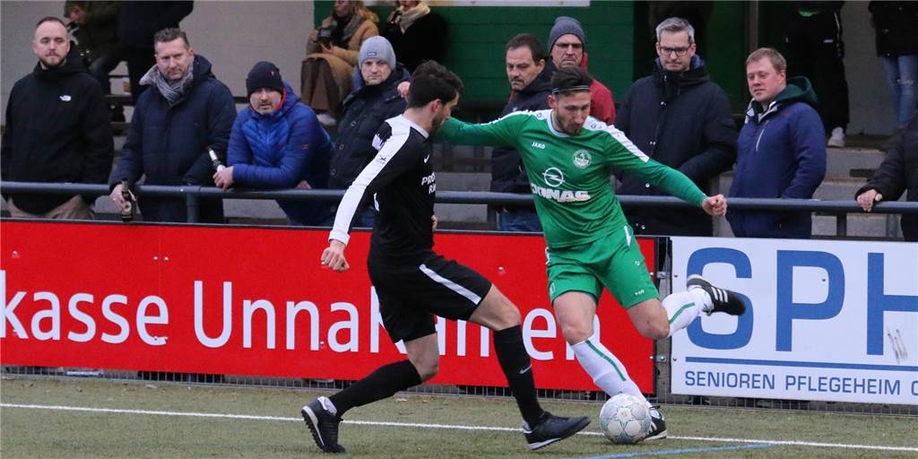 Bezirksliga 8: SG Massen und SSV Mühlhausen sprechen von „unattraktiver“ und „interessanter“ Liga Sascha Grasteit (r.) trifft mit der SG Massen auch in der Saison 2022/23 wieder auf Tom Wycisk und den SSV Mühlhausen.