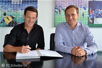 Sascha Riehter hat beim FC Schalke 04 einen Einjahresvertrag unterschrieben. 