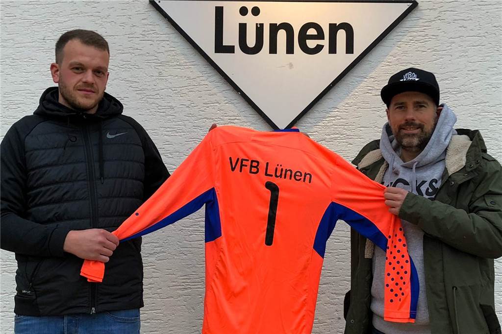 VfB Lünen holt Preußen-Stammtorwart: Transfer sorgt für Konkurrenzkampf Sascha Südmeyer (l.) wird dem VfB Lünen um Co-Trainer Daniel Skubich neue Möglichkeiten im Tor bieten.